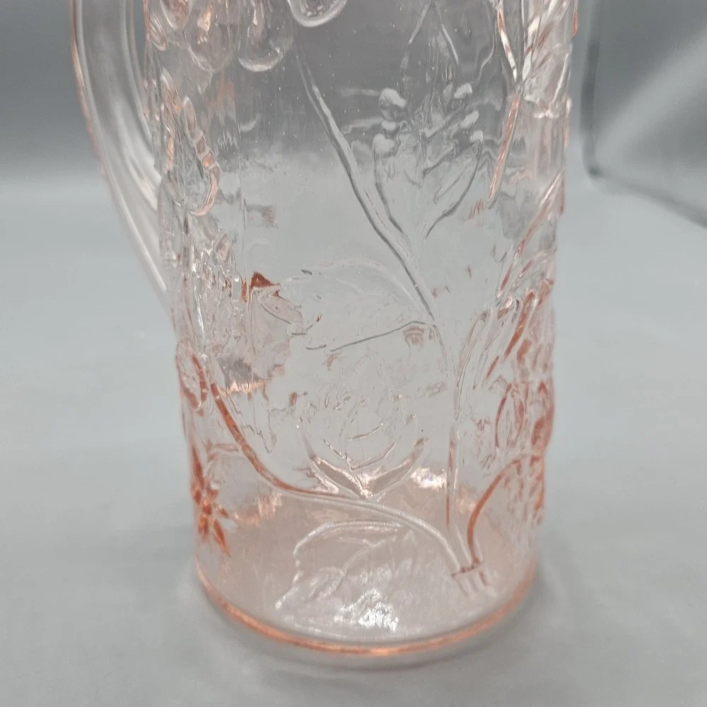Unmarked look pink apart